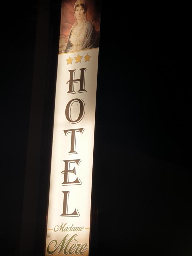 Hotel Madame Mere Saint-Florent  Exterior foto