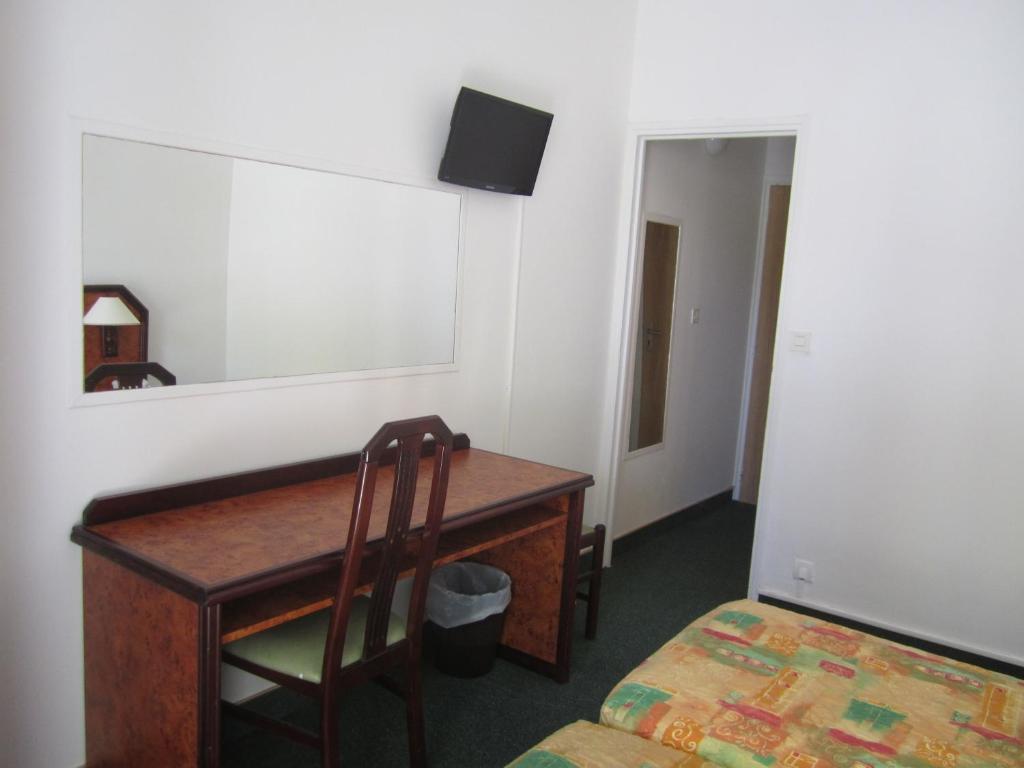 Hotel Madame Mere Saint-Florent  Habitación foto