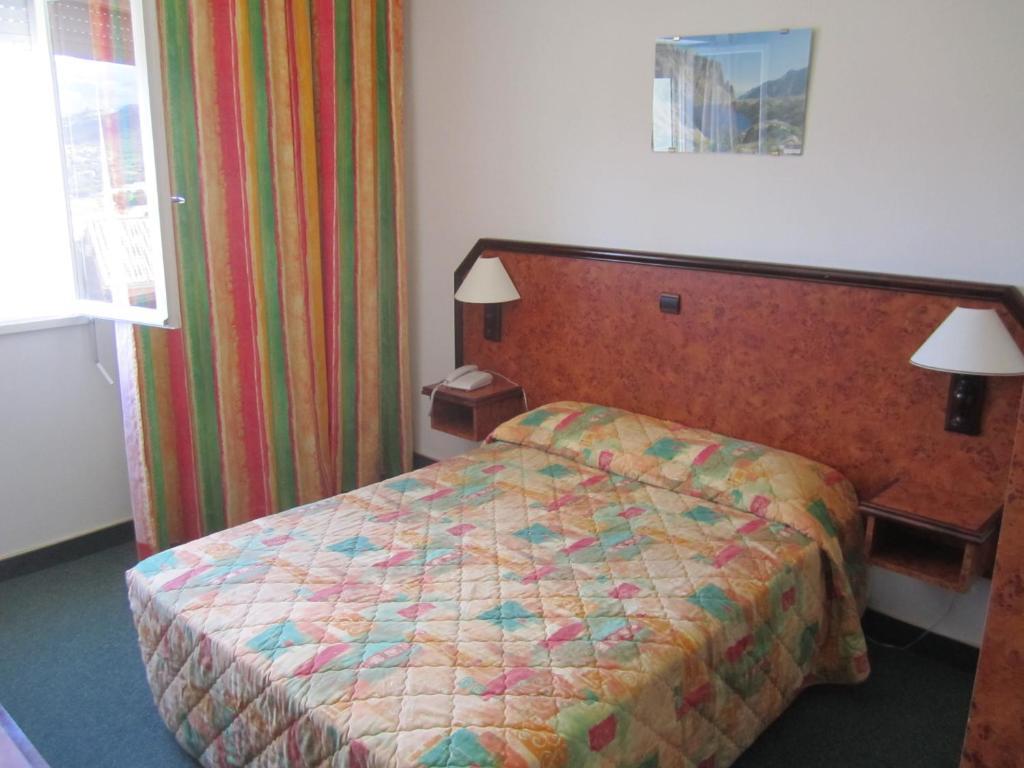 Hotel Madame Mere Saint-Florent  Habitación foto