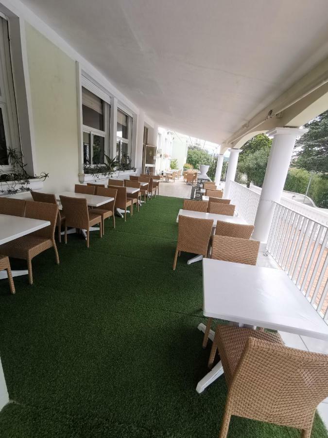 Hotel Madame Mere Saint-Florent  Exterior foto
